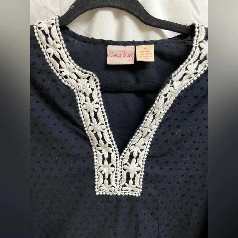 🌺 Coral Bay Navy Embroidered Tunic Top – Women’s M – Boho Peasant Style - Picture 5 of 5
